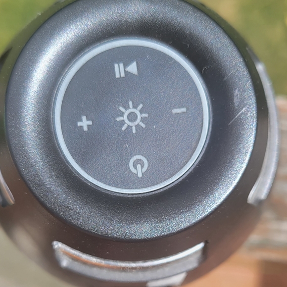 Margaritaville Wireless speakers - Picture 6 of 6